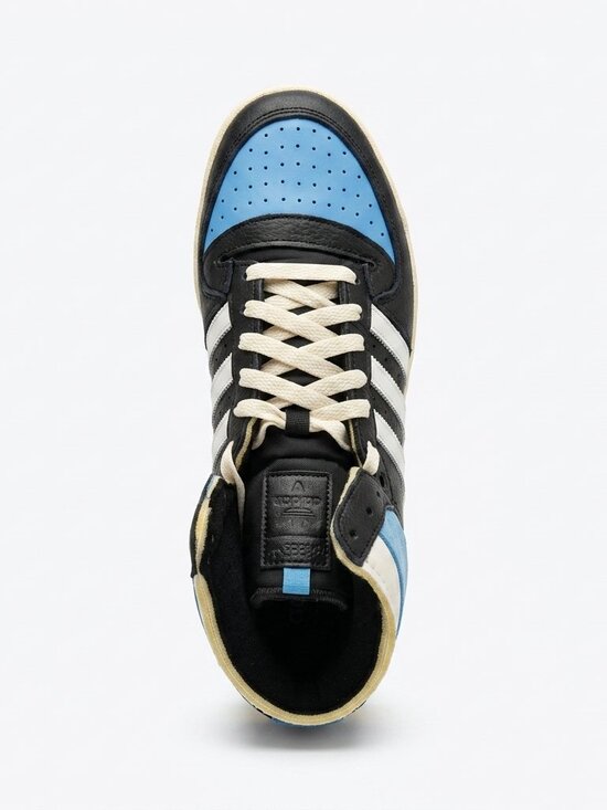 Athletic_Shoes